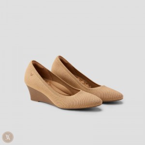 Nutmeg VIVAIA Tamia Wedge Pro Women's Almond-Toe Wedge | RHF-8755