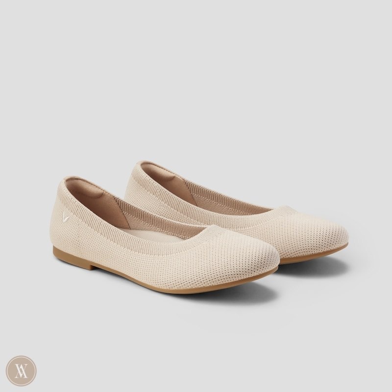 Almond VIVAIA Claire Women\'s Round-Toe Flats | WSM-9236