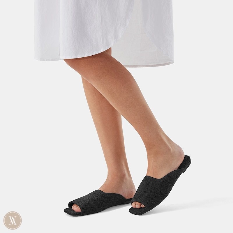 Black VIVAIA Helen Women's Square-Toe Fluffy Slides | NMM-9423