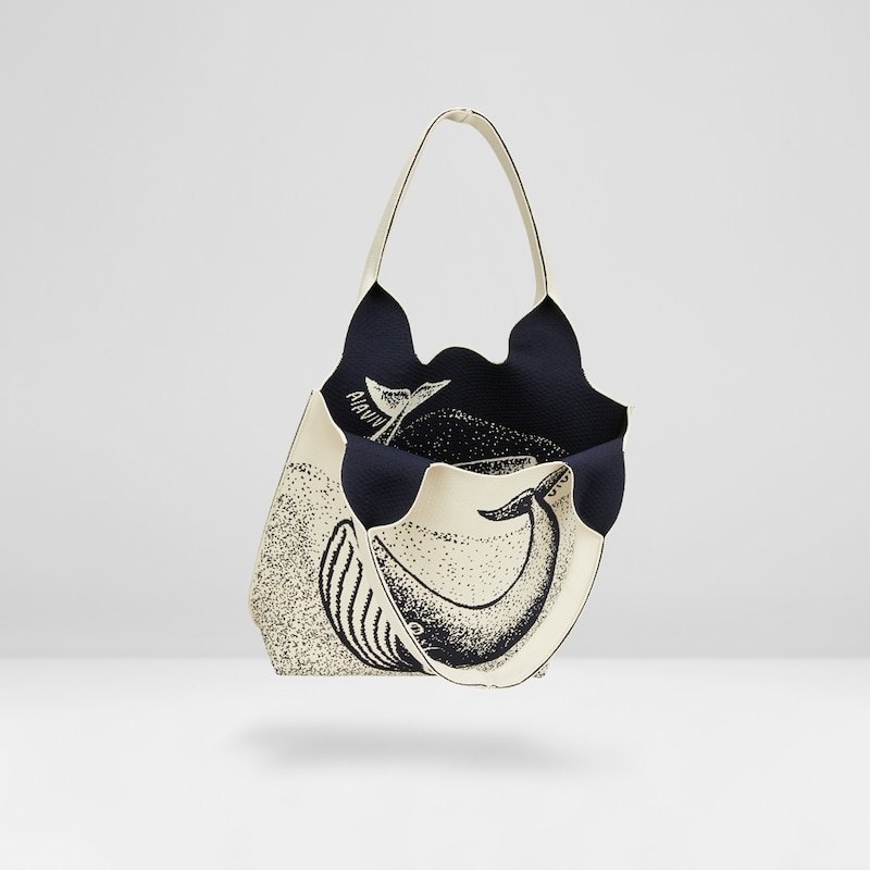 Marine Whale VIVAIA Yoki Tote-Marine Whale Women's Accessories | AOH-3669